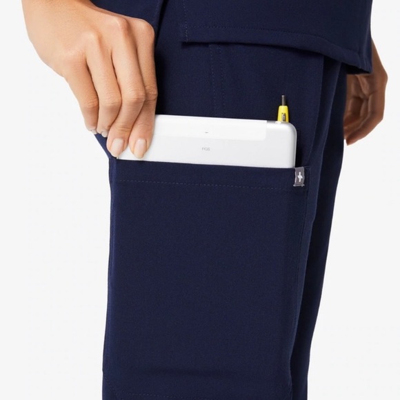 Figs Scrub Set - Picture 15 of 15